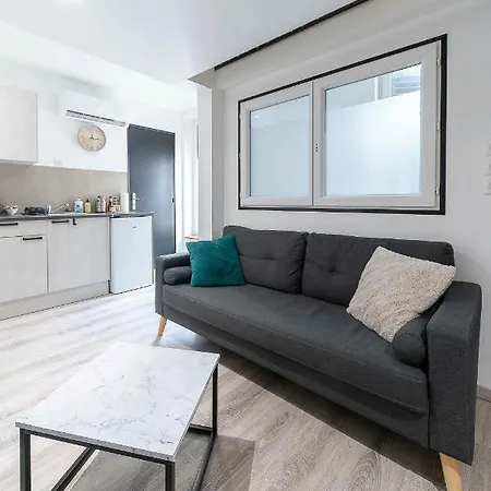 Residence Celest - Studios & Appartements Climatises En Centre Ville