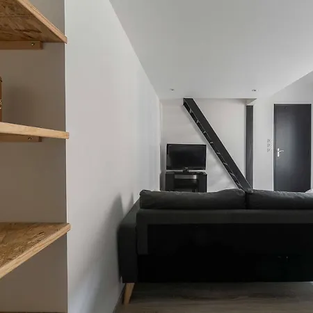 Residence Celest - Studios & Appartements Climatises En Centre Ville