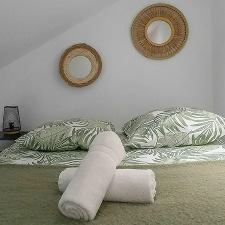 Residence Celest - Studios & Appartements Climatises En Centre Ville Apartment