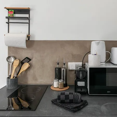 Residence Celest - Studios & Appartements Climatises En Centre Ville