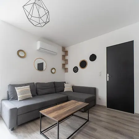 Residence Celest - Studios & Appartements Climatises En Centre Ville Apartment *