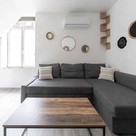 Residence Celest - Studios & Appartements Climatises En Centre Ville Apartment