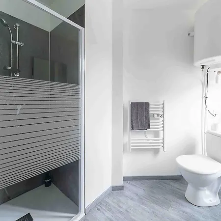 Residence Celest - Studios & Appartements Climatises En Centre Ville *