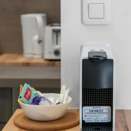 Residence Celest - Studios & Appartements Climatises En Centre Ville